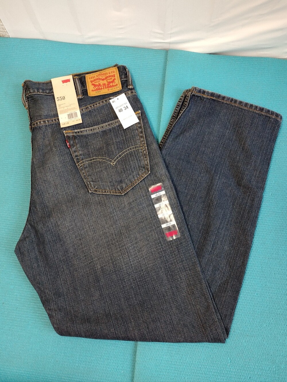 NWT Levi's 550 Men's Relaxed Fit Jeans Tapered Leg 40x34